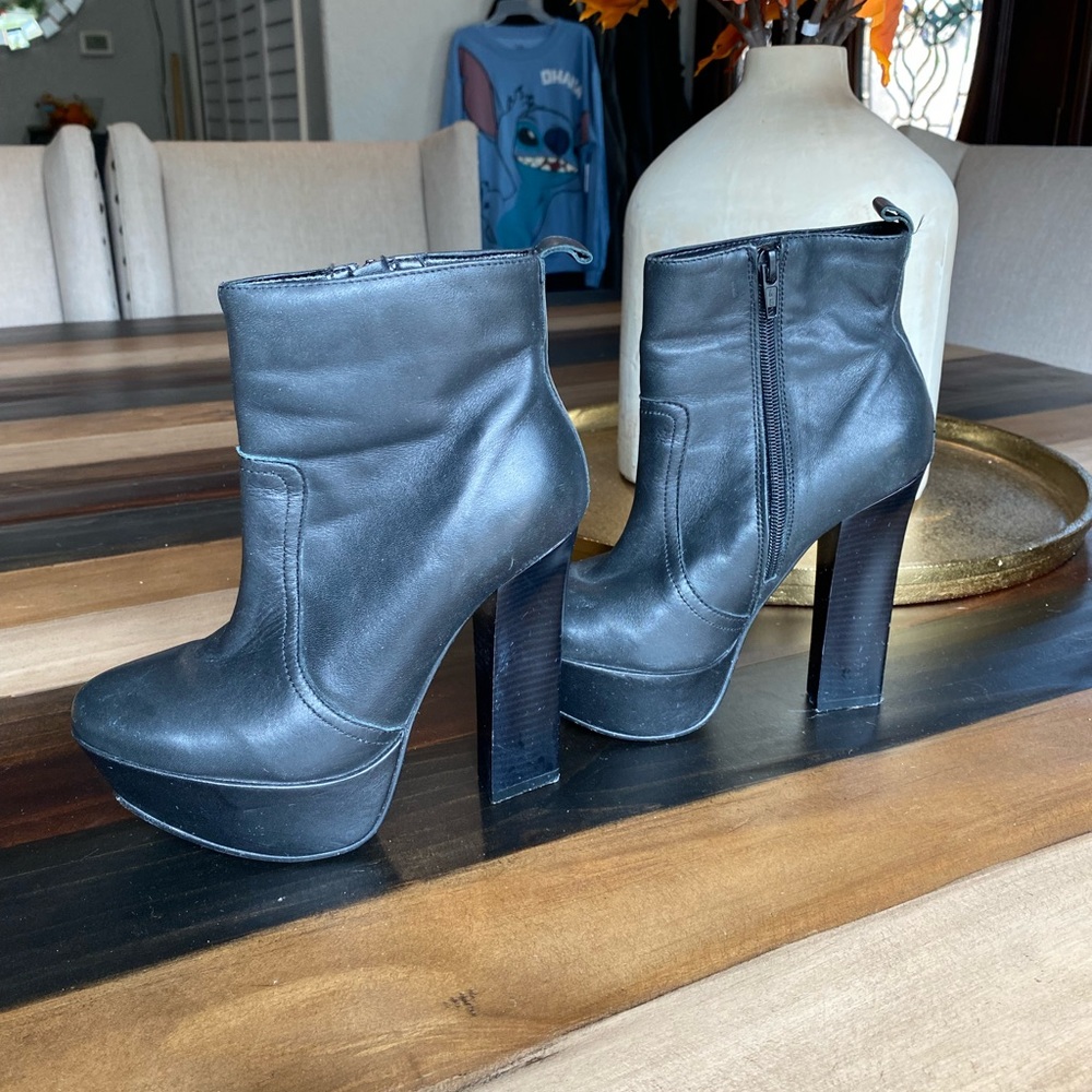 Andrea Platform Sandals